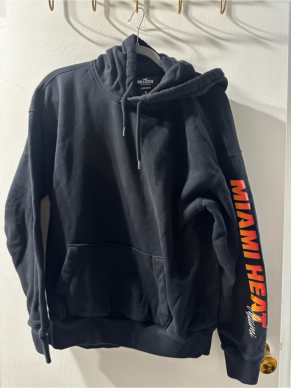 Hollister men’s NBA Miami Heat hooded sweatshirt size medium